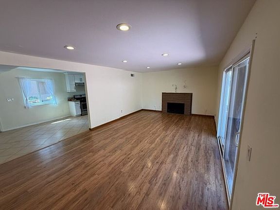 5th image of 11648 Prager Ave