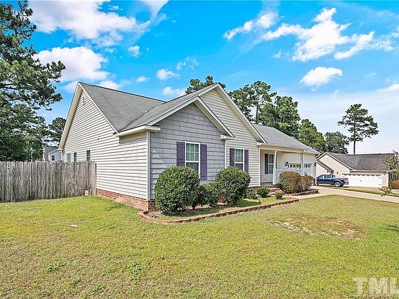3rd image of 119 Autumn Ln