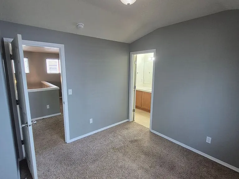1467 SE Blanchard St — Photo 7
