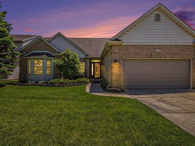 1576 Club House Ct, Pontiac, MI, 48340