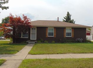 27212 Telstar Rd, New Baltimore, MI