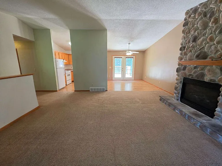 E11975 E Robin Rd — Photo 13