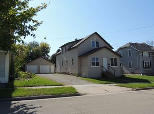 619 5th St, Menasha, WI 54952