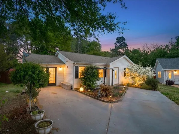 385 Buckingham Ter, Athens, GA 30607