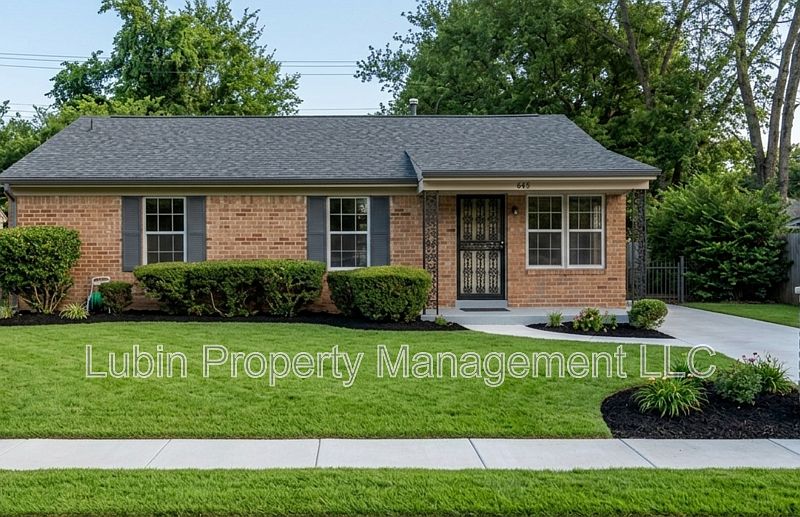 1st image of 665 Whiterock Ave