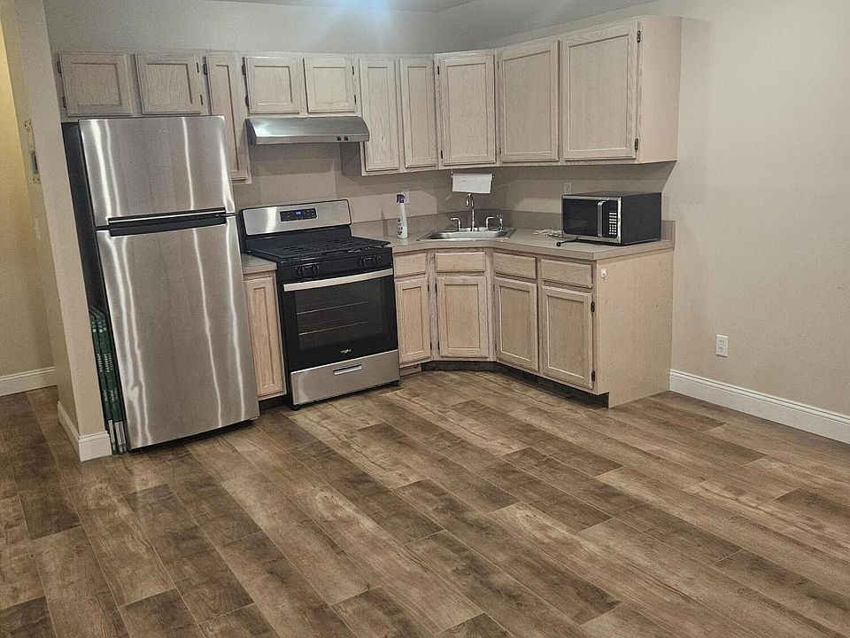 1st image of 37 Ferguson Ct