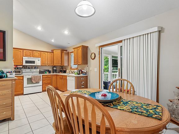 5th image of 5704 NW 93rd St