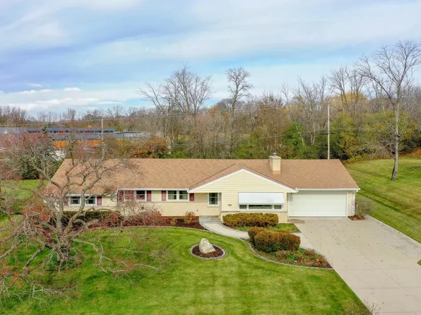 17260 Windemere ROAD, Brookfield, WI 53045