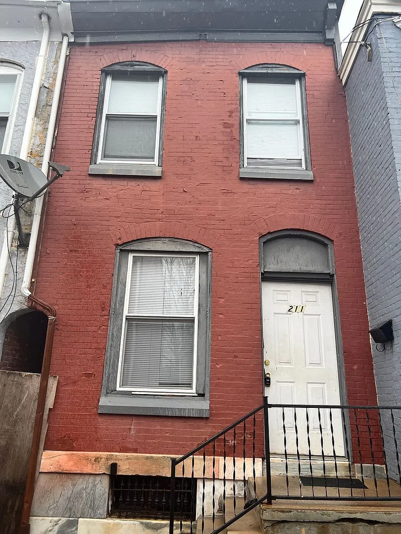 3 Bedroom House — Photo 1