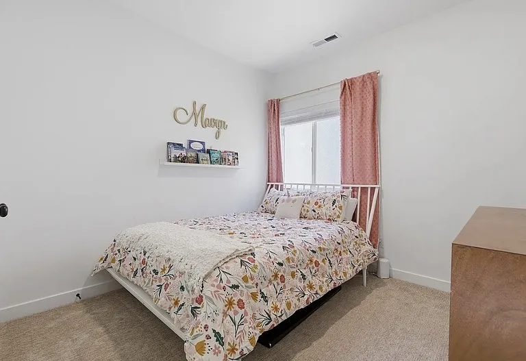 9747 N Ashgrove Ln — Photo 20