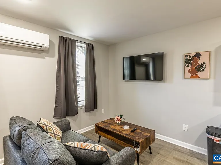 1329 Riverdale Dr #4 — Photo 7
