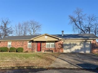 105 Circle B S, Roland, OK 74954