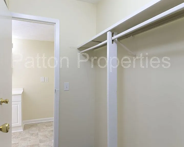 1218 Old Manor Rd — Photo 10