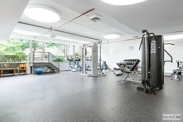 Sold by Rahme Real Estate, LLC | media 22