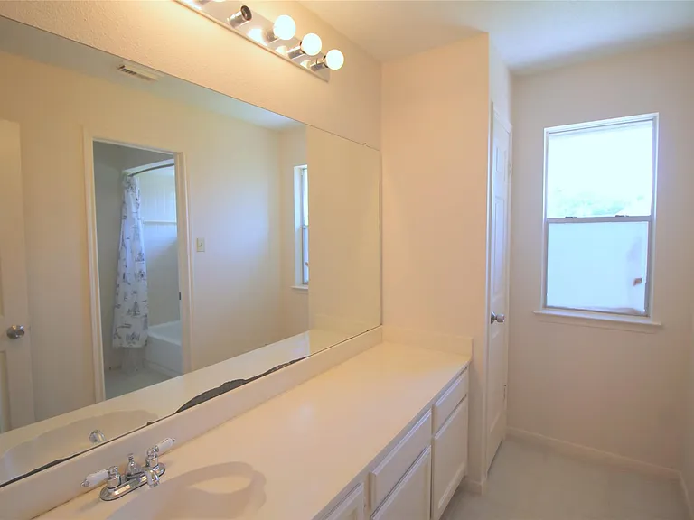 16326 Brush Meadows Ct — Photo 29