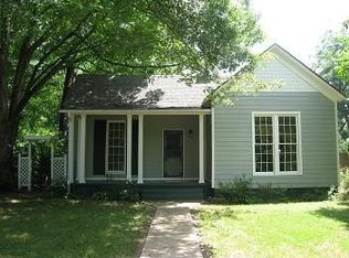 227 W Chulahoma Ave, Holly Springs, MS 38635