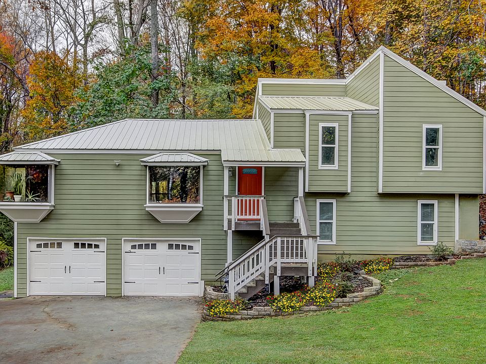 1st image of 3054 Oak Dr