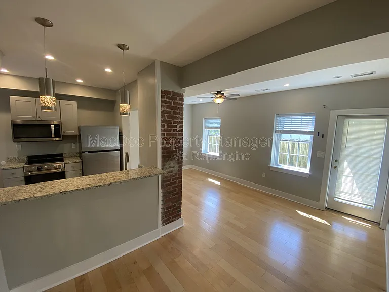 1115 Winchester St #C — Photo 1