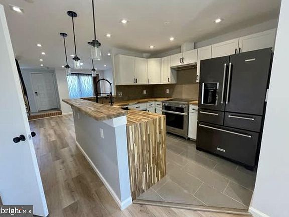 2nd image of 2433 18th St NE #2433