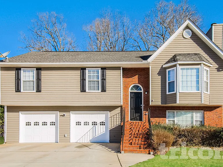 2818 Appaloosa Run — Photo 1