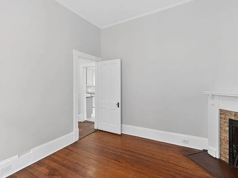 321 Orleans St SE — Photo 11
