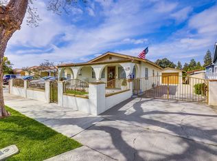 1127 W Myrtle St, Santa Ana, CA 92703