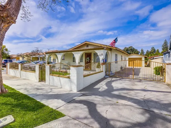 1127 W Myrtle St, Santa Ana, CA 92703