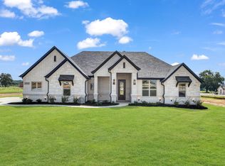 2000 Forest Bridge Dr, Azle, TX 76020