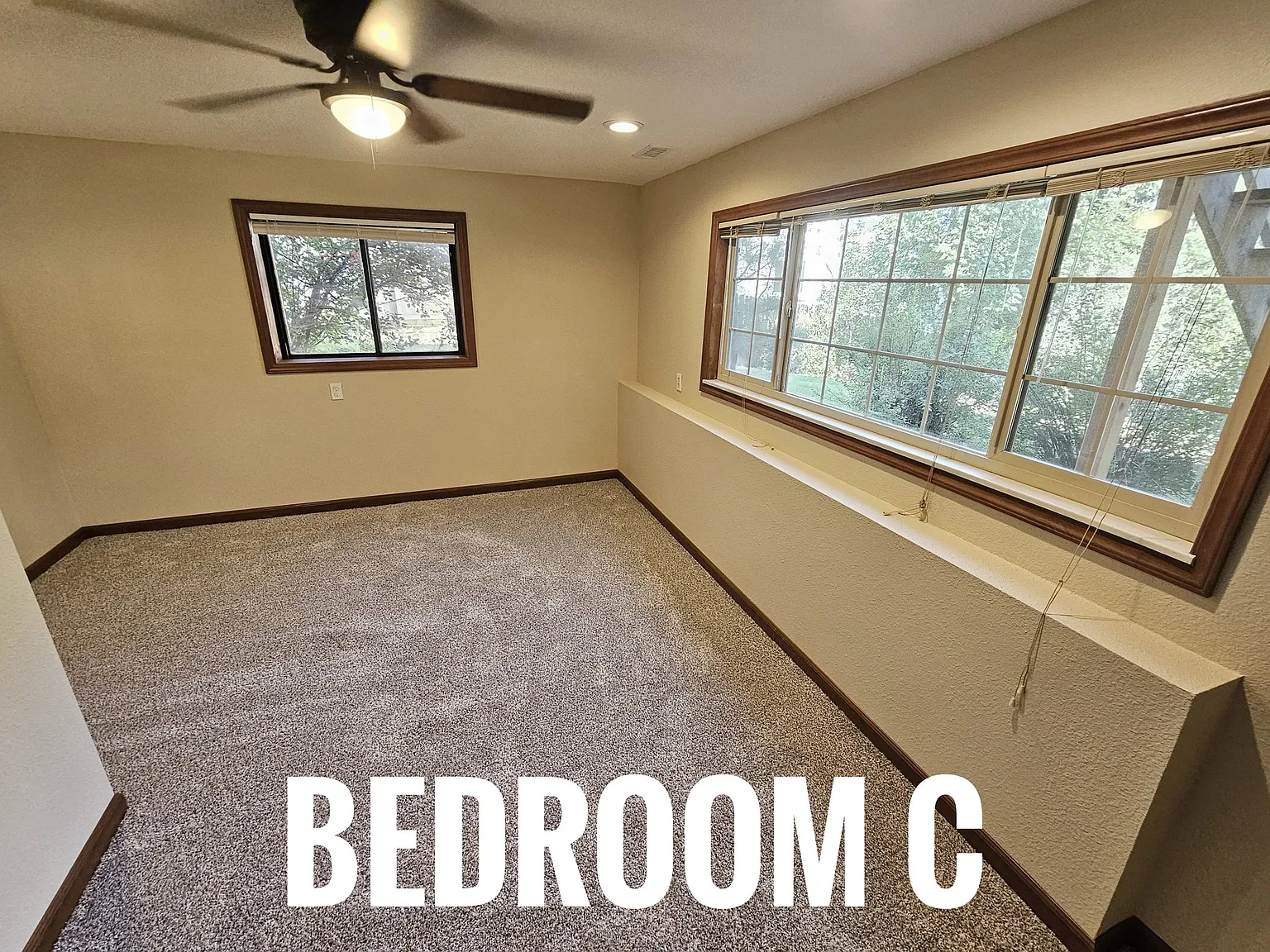 8 bed, 4.0 bath, 2792 sqft, $685 — Photo 1