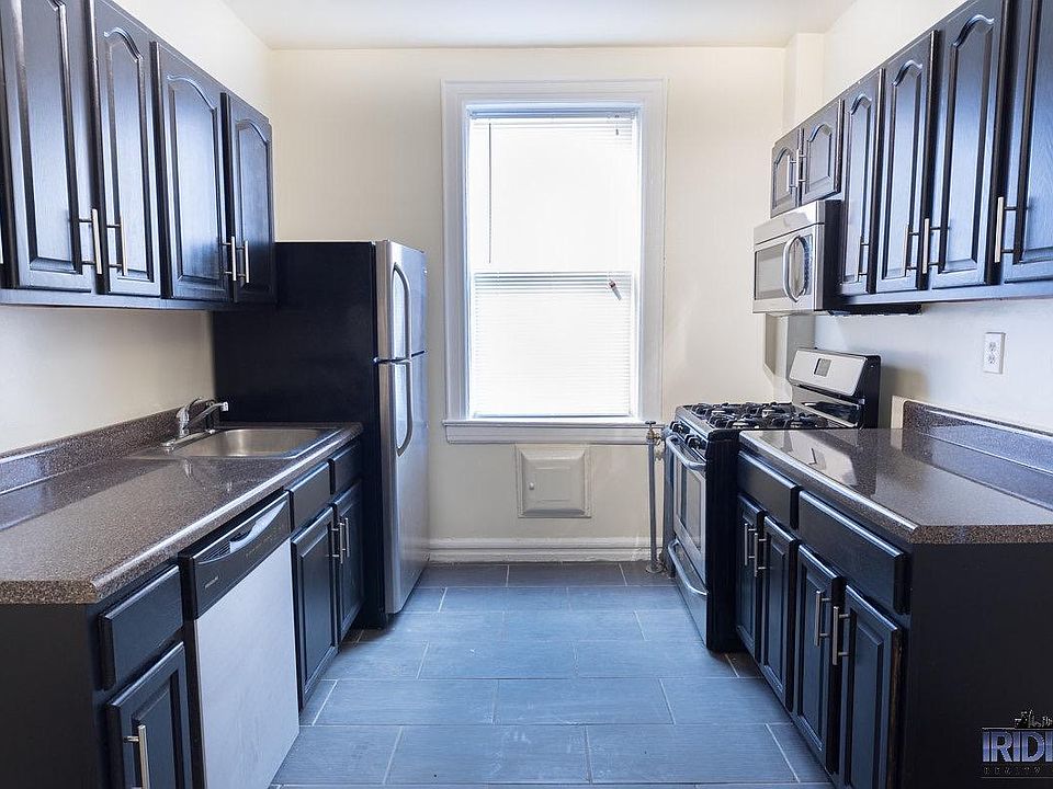 1st image of 166 S Harrison St #2