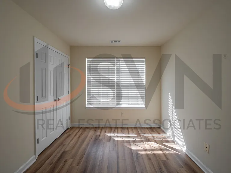311 Weeping Willow Dr — Photo 2