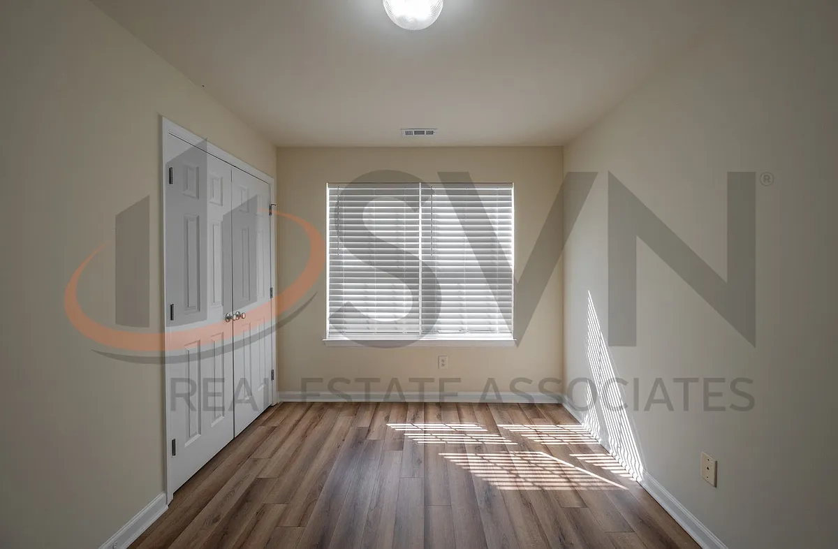 Building Photo - 311 Weeping Willow Dr