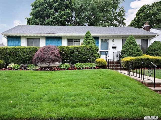 1st image of 599 Pauley Dr