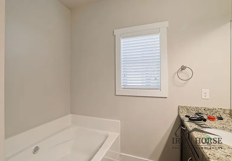 484 Park West Blvd — Photo 28
