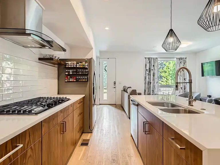 2305 W 52nd Ave — Photo 9
