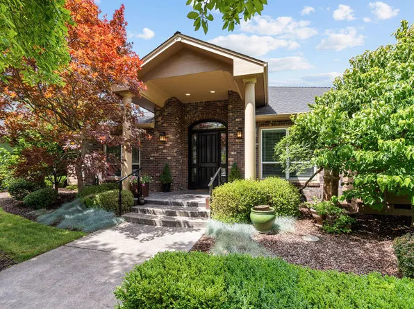 935 Sandoz St, Central Pt, OR 97502