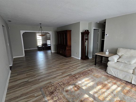 4th image of 14131 Cypress Court