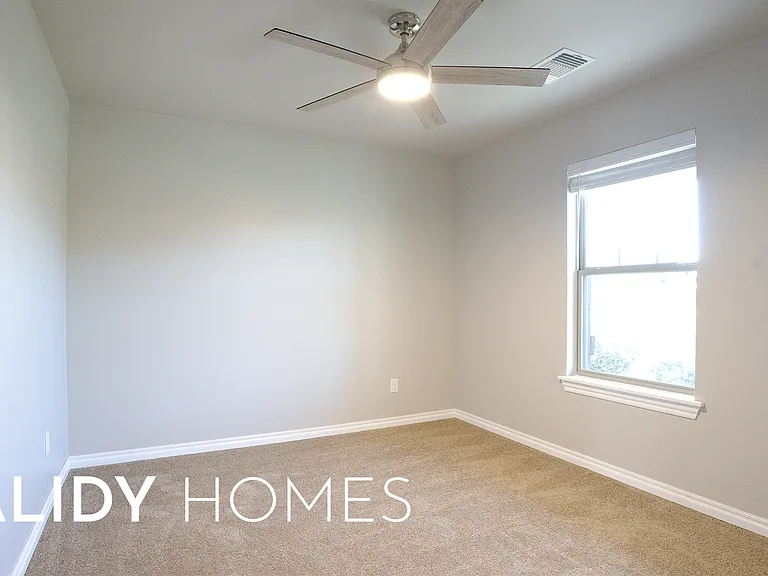 12500 Elba Dr — Photo 9