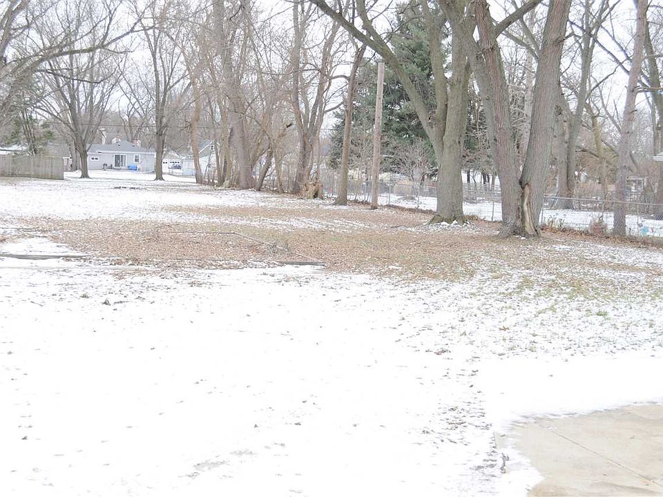 2nd image of 229 River Park Rd