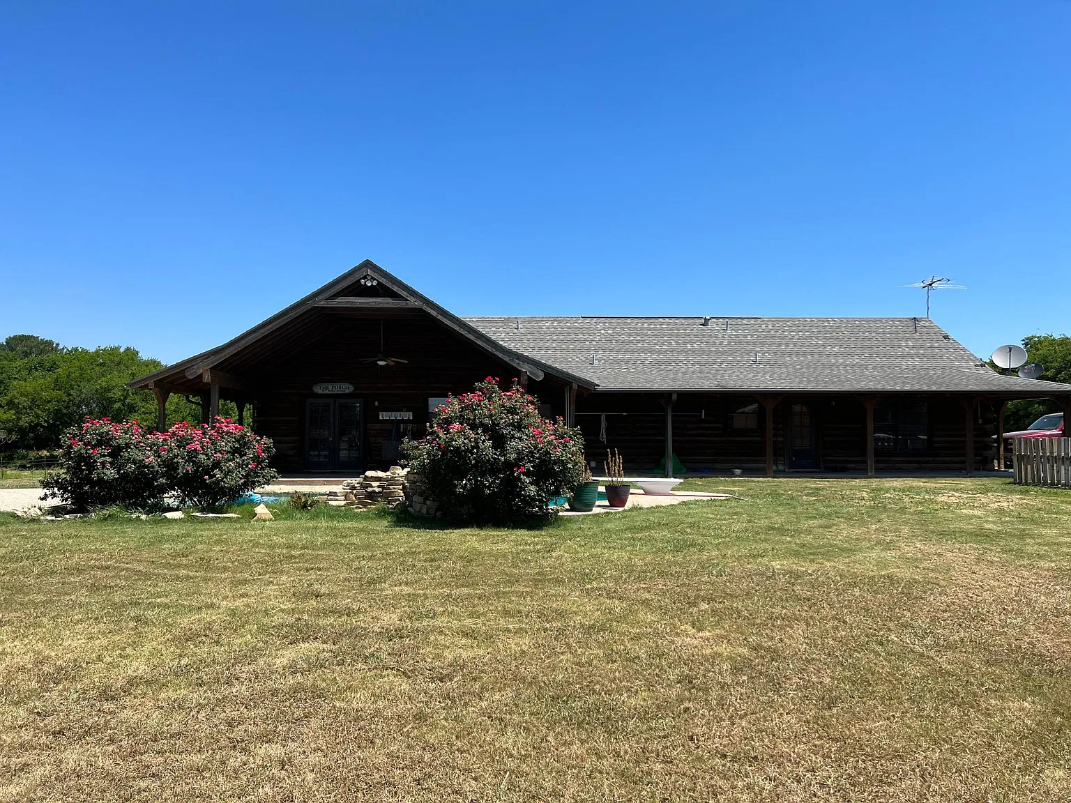 1216 Vineyard Rd — Photo 4