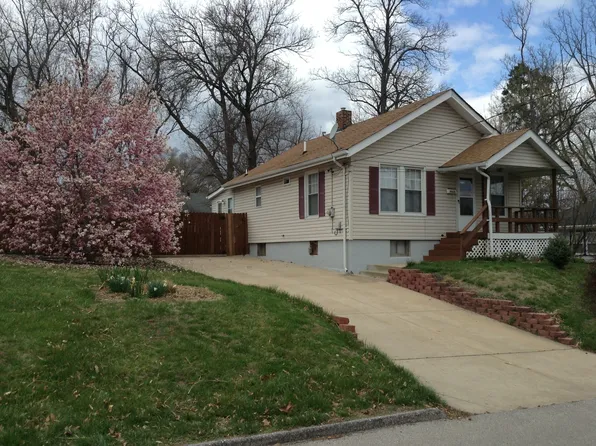 3325 Edmundson Rd, Saint Louis, MO 63114