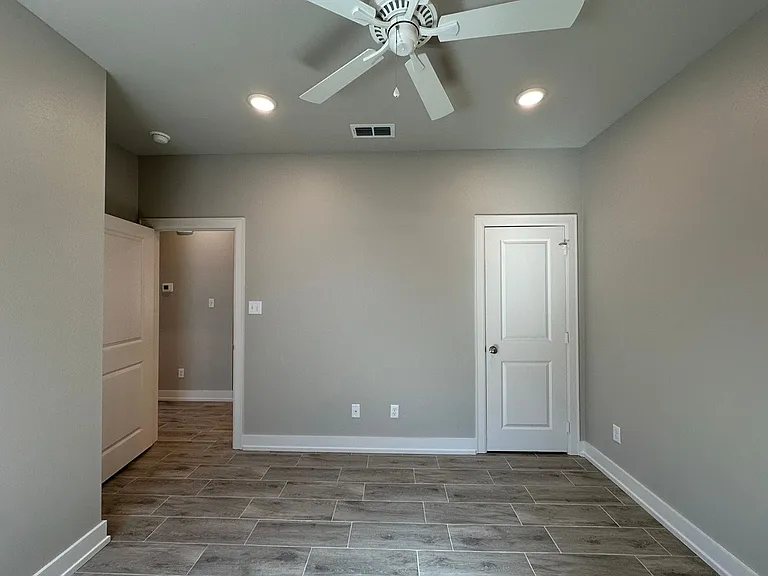 205 Lindsey Ln — Photo 12