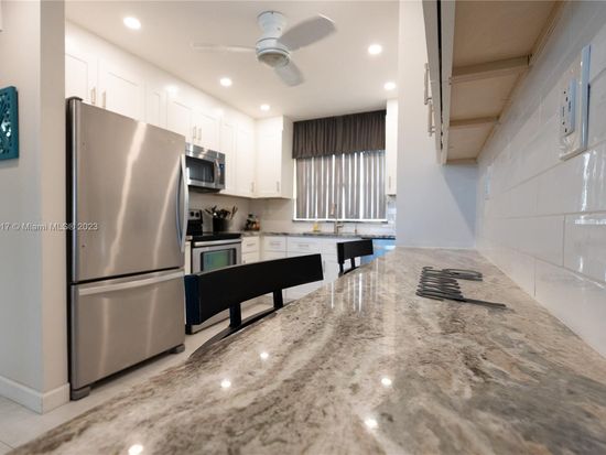 9221 Sunrise Lakes Blvd APT 307, Sunrise, FL 33322