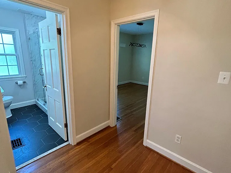 Hallway to DR, LR, 2nd BR