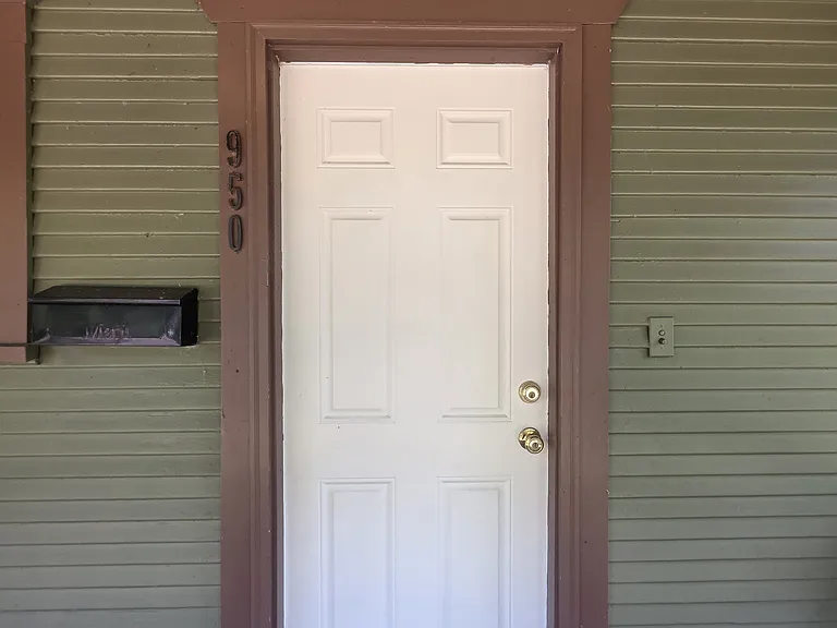 950 Capitol St NE — Photo 5
