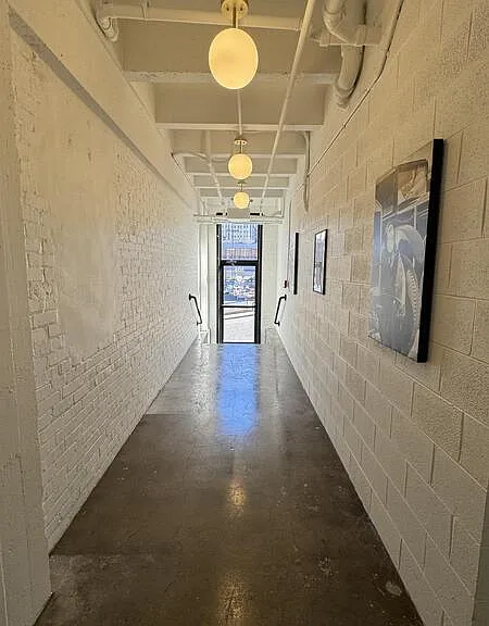 305 6th St #301 — Photo 3