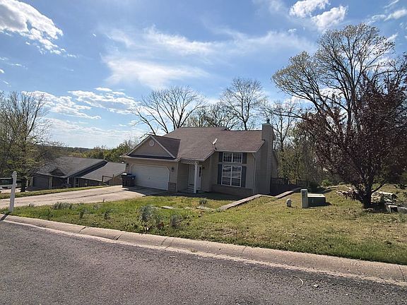 3rd image of 2213 Stone Gate Dr