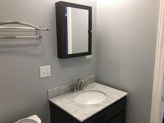 5th image of 1623 Orchard Grove Ave #2