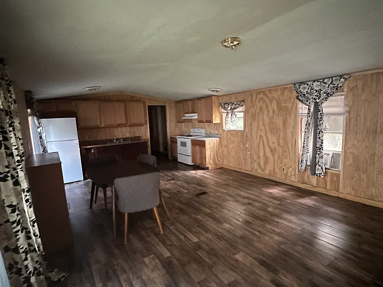 129 Texas Rd #129 — Photo 2