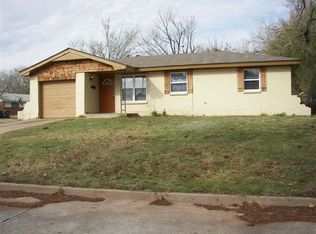 1301 Pinewood Ct, Midwest City, OK 73110
